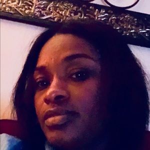 Meet your Posher, Latisha